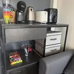 Sunny Stay - Mobile Home In A Campsite With A Pool, Few Steps From The Beach * Pirovac
