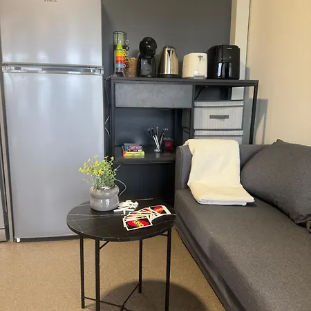 Sunny - Mobile 1 Minute From With Free Parking And Wifi! Pirovac