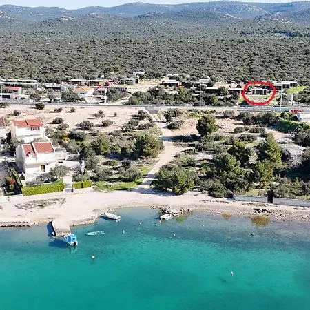 Sunny - Mobile 1 Minute From With Free Parking And Wifi! Apartmán