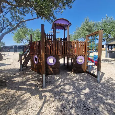 Sunny - Mobile 1 Minute From With Free Parking And Wifi! * Pirovac