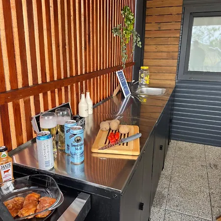 Sunny - Mobile In A With A Pool, Few Steps From The 아파트 *