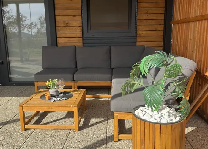 Sunny - Mobile 1 Minute From With Free Parking And Wifi! アパート *