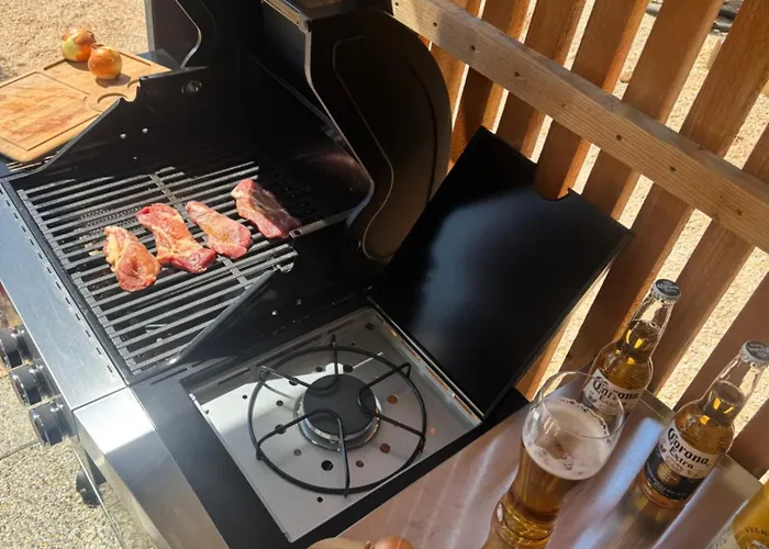 Sunny - Mobile 1 Minute From With Free Parking And Wifi! アパート *