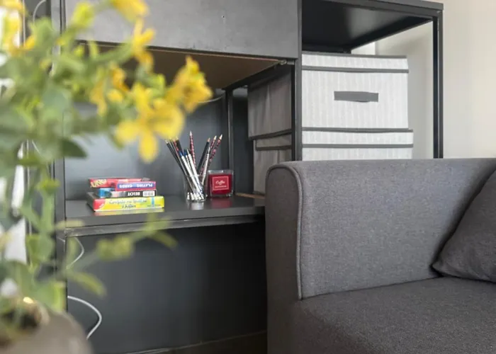 アパート Sunny - Mobile 1 Minute From With Free Parking And Wifi!