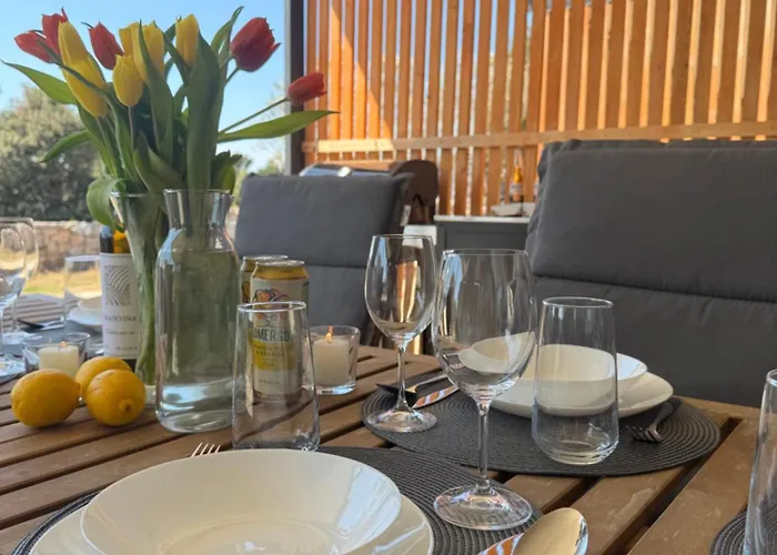 Sunny - Mobile 1 Minute From With Free Parking And Wifi! アパート