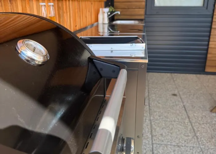 Sunny - Mobile 1 Minute From With Free Parking And Wifi! * ピロヴァッツ