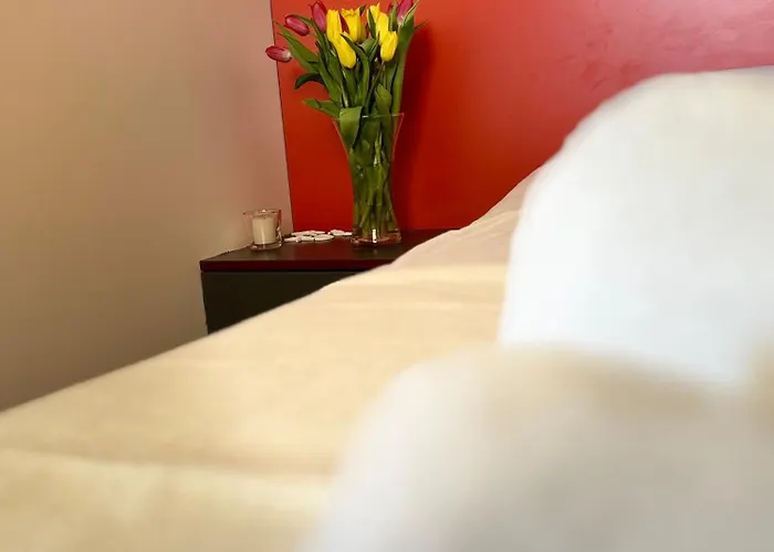 Sunny - Mobile 1 Minute From With Free Parking And Wifi! アパート *