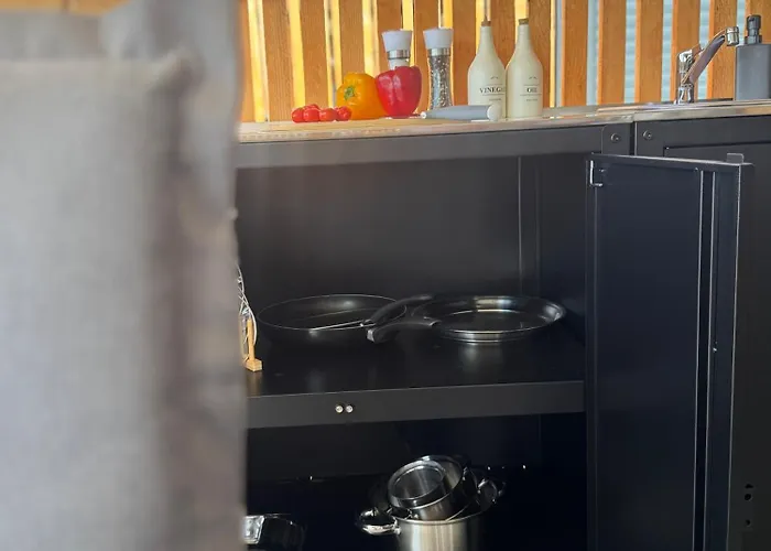 アパート Sunny - Mobile 1 Minute From With Free Parking And Wifi!