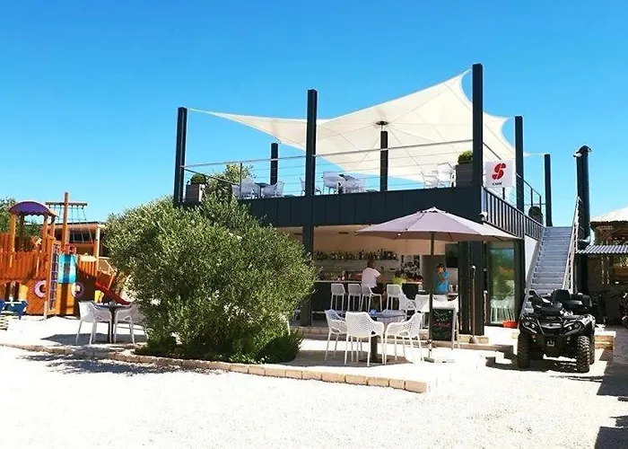 Sunny - Mobile 1 Minute From With Free Parking And Wifi! ピロヴァッツ