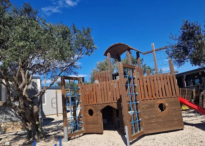 Sunny - Mobile 1 Minute From With Free Parking And Wifi! ピロヴァッツ