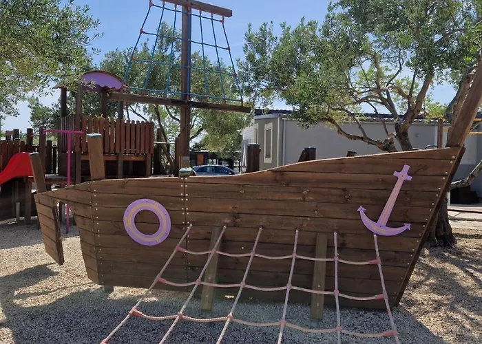 Sunny - Mobile 1 Minute From With Free Parking And Wifi! *