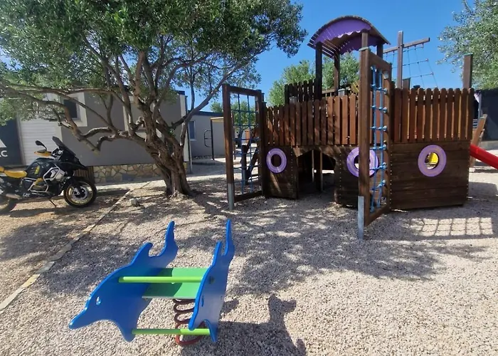 Sunny - Mobile 1 Minute From With Free Parking And Wifi! *