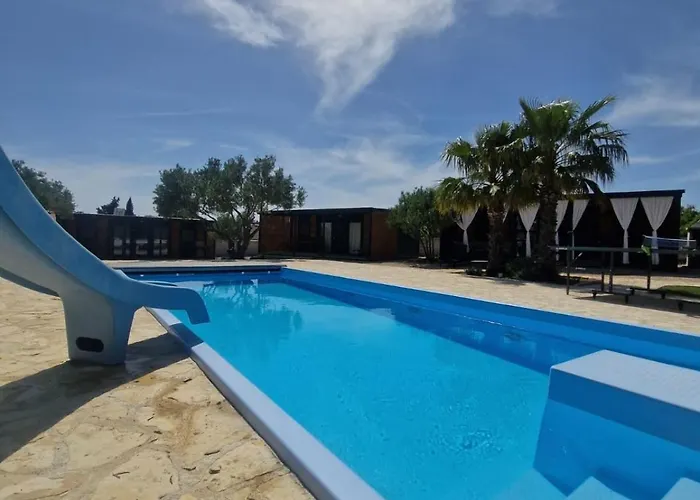 Apartmán Sunny - Mobile 1 Minute From With Free Parking And Wifi!